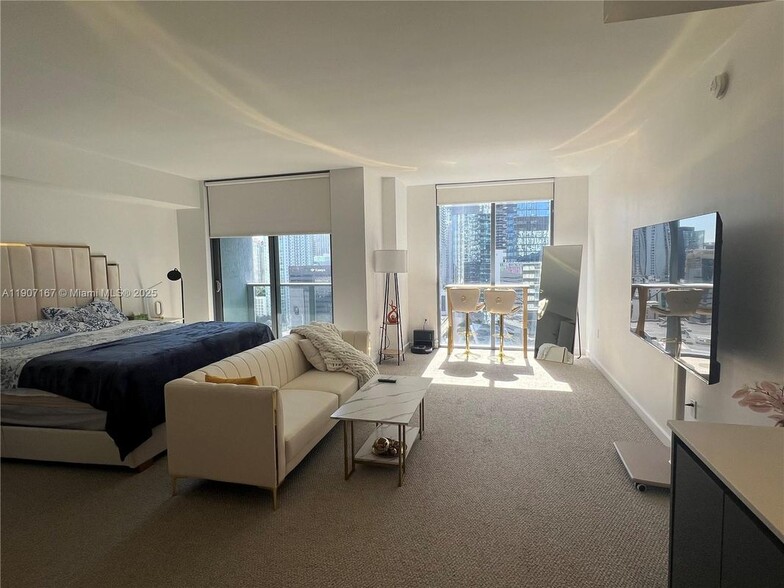 Primary Photo - 31 SE 6th St