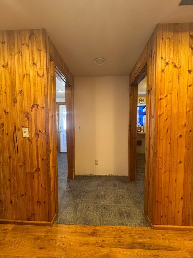 Building Photo - Idyllic 3bd, 2ba Retreat with Loft on 2+ A...