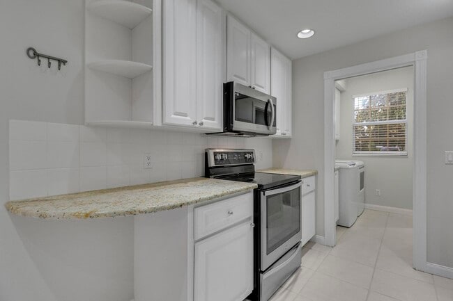 Building Photo - 468 Capistrano Dr