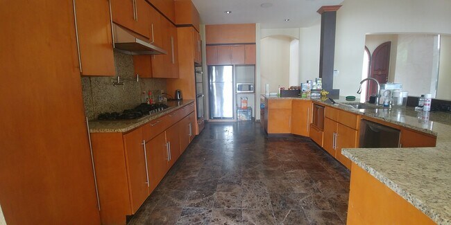 Building Photo - 406 Lillian Dr