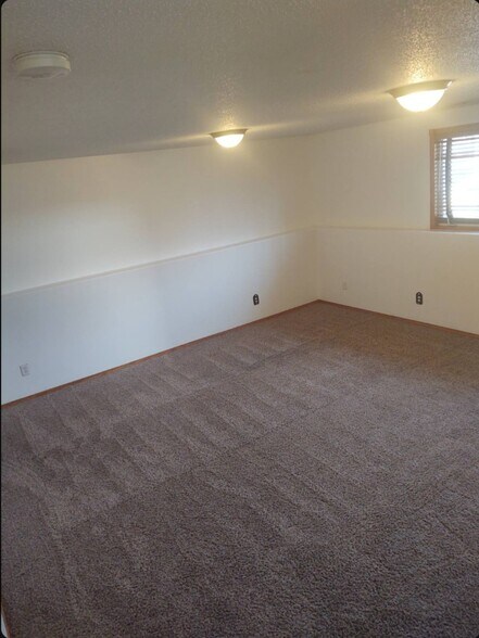 Building Photo - 3029 Stonewall Dr