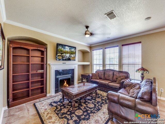 Building Photo - 109 Clear Water