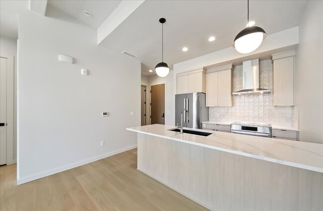 Building Photo - 4340 E Haystack St