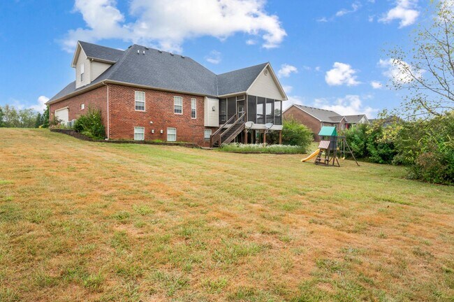 Building Photo - 107 Deer Field Hills