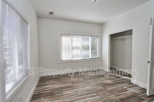 Building Photo - 1119-200 24th St