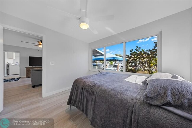 Building Photo - 1201 Avocado Isle