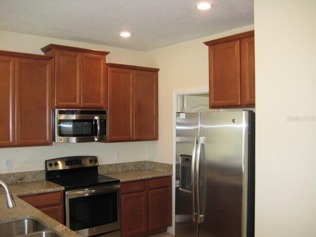 Building Photo - 3245 Rodrick Cir