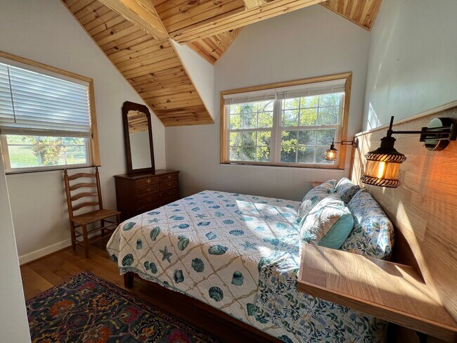 Brand new Queen Size Bed - 754 Woodlands Rd