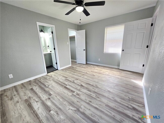 Building Photo - 1204 Amthor Ave