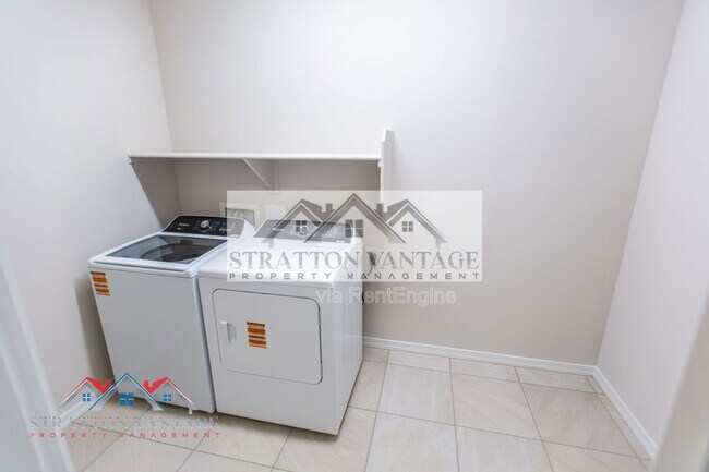 Building Photo - 17645 W Palo Verde Dr