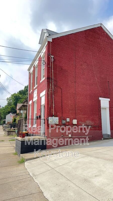 Primary Photo - 429 Island Ave