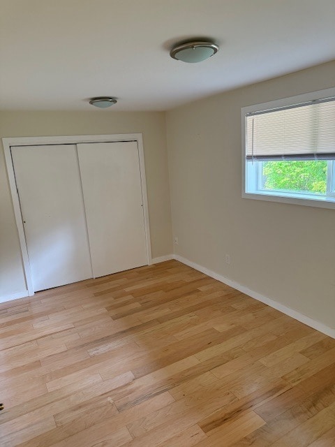 Building Photo - RARE FIND! 5 Bedroom Rambler with Fenced i...
