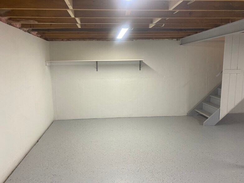 Building Photo - 74 Willowick Dr