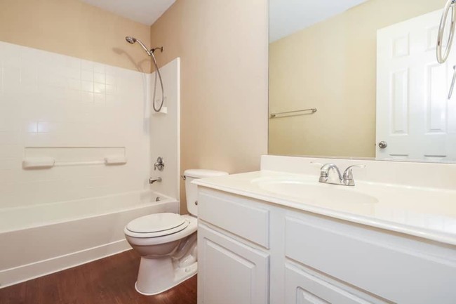 Building Photo - 1204 Geddes Ct