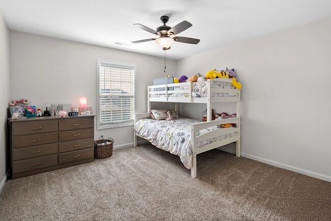 Building Photo - 222 Cooper River Wy