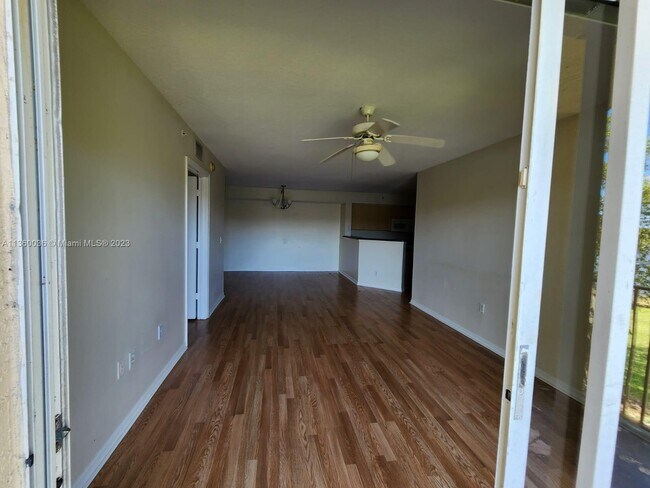 Building Photo - 4180 San Marino Blvd