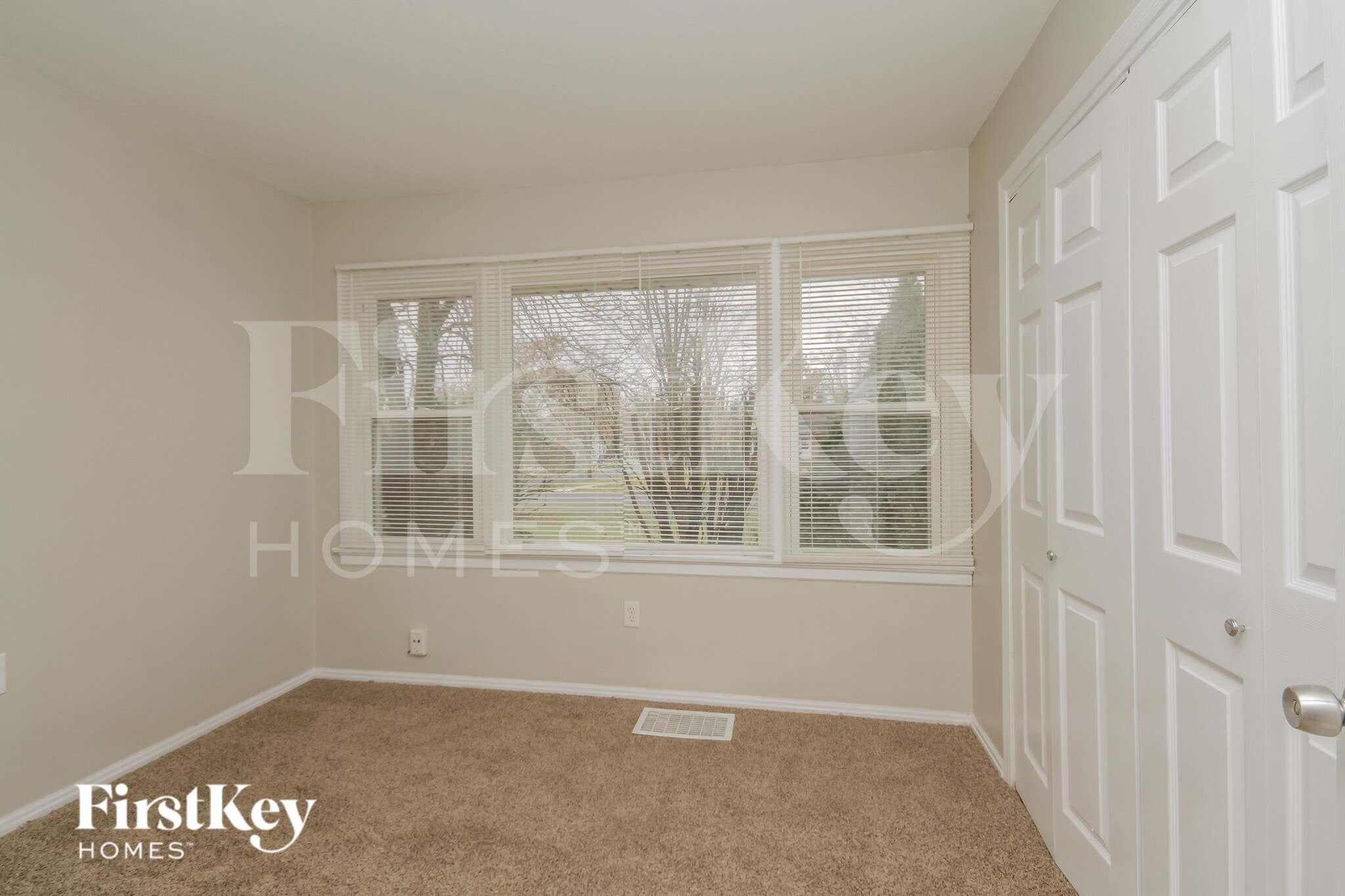 Building Photo - 639 N Martha St