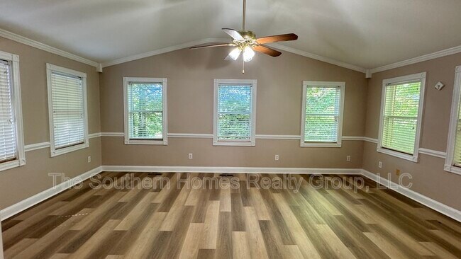 Building Photo - 2520 Sullins Rd