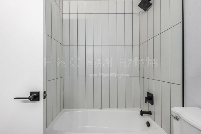 Building Photo - 4508 N 15th Ave