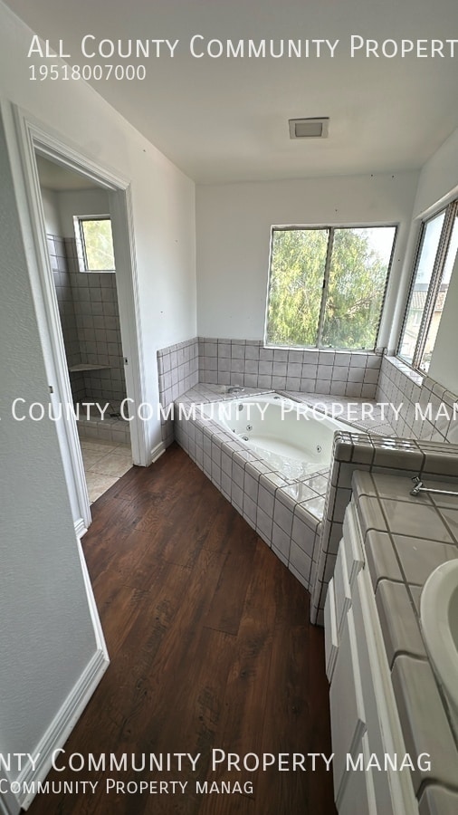 Building Photo - 16285 Capella St