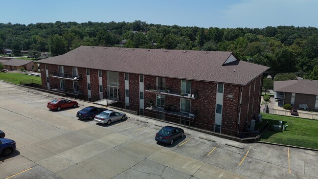 Building Photo - 917 Southwest Blvd