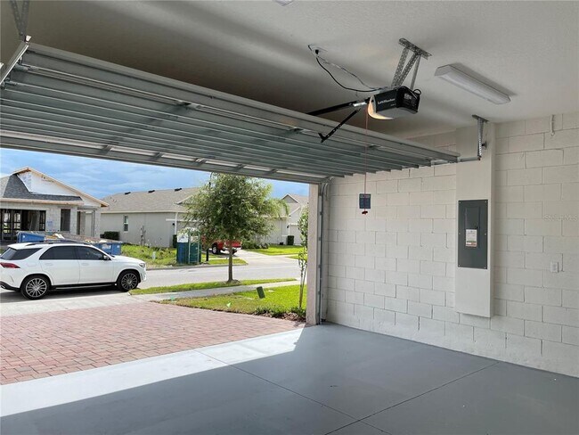 Building Photo - 3434 Sagebrush St