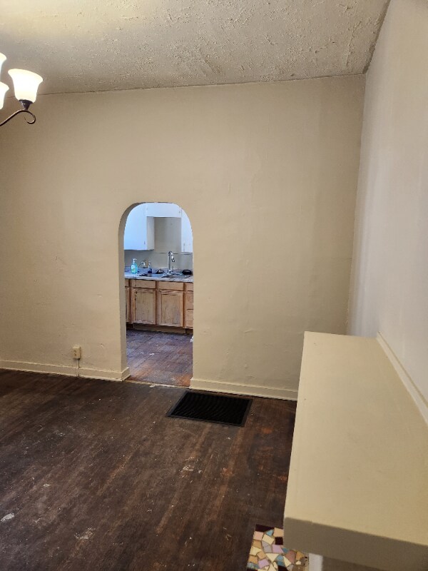 Building Photo - 1316 N Market St