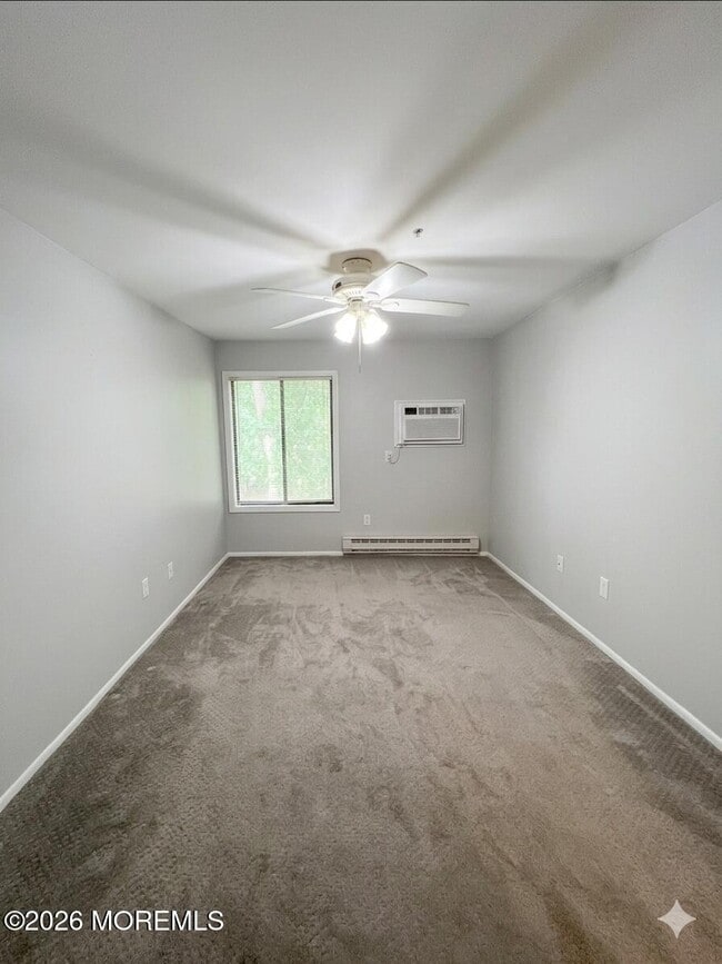 Building Photo - 115 Amberly Dr