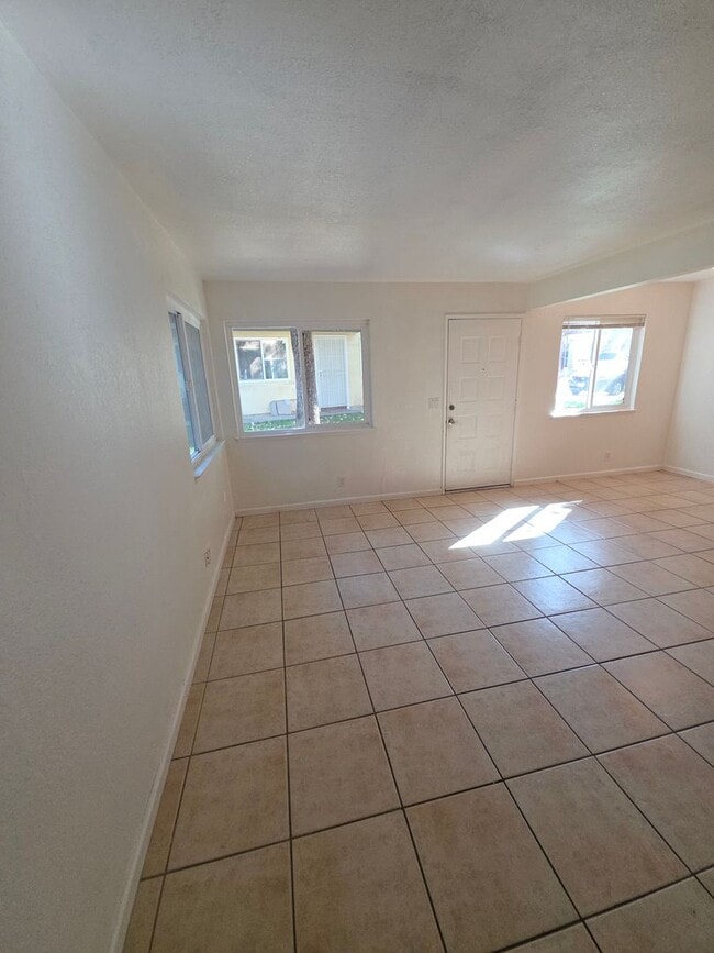 Building Photo - Charming 2BR/1BA Townhouse in Auburn - Available Now!