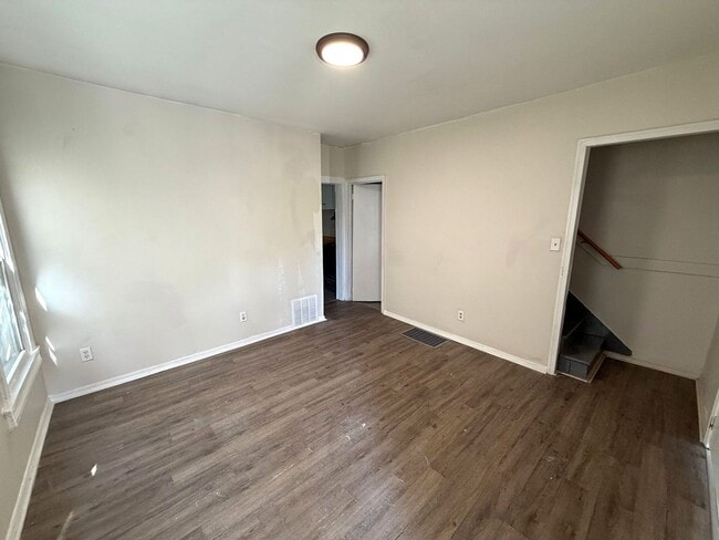 Building Photo - Spacious 4-Bedroom Home with Bonus Features
