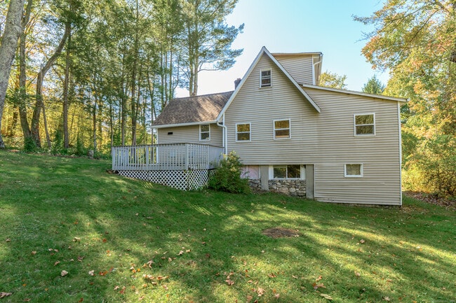 Building Photo - 81 Picketts Ridge Rd