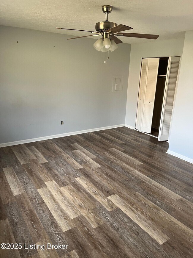 Building Photo - 1012 Windview Pl