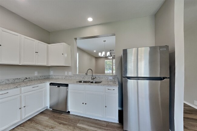 Building Photo - 6211 Gillian Park Dr