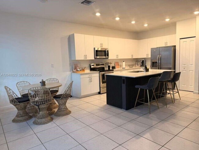 Building Photo - 13623 SW 184th Ter