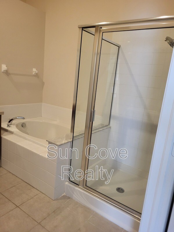 Building Photo - 7607 Mariners Harbour Dr