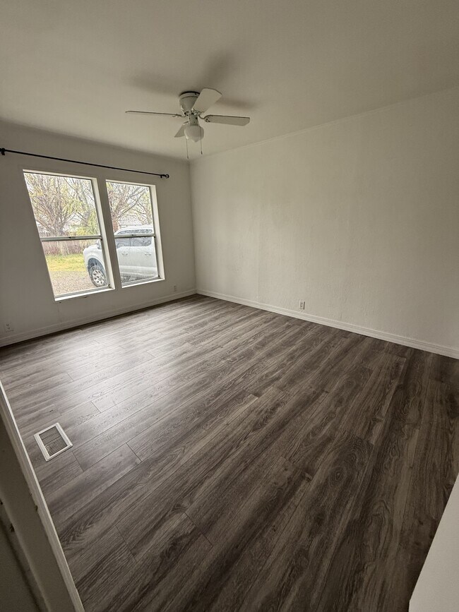 Building Photo - 4140 Bonanza Cir