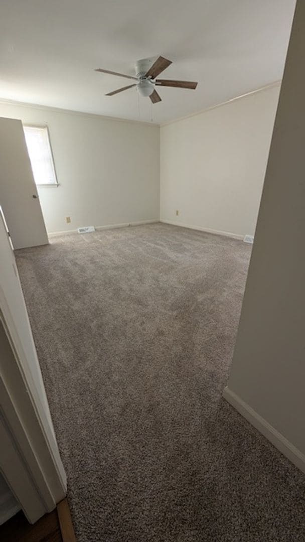 Building Photo - Lindley Park Rental!