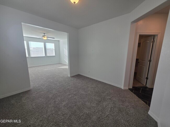 Building Photo - 4889 Christian Azcarate St