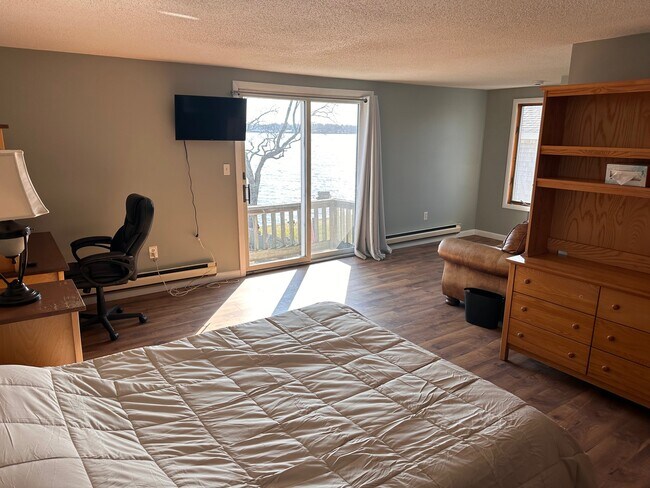 Building Photo - 96 Seaview Ave