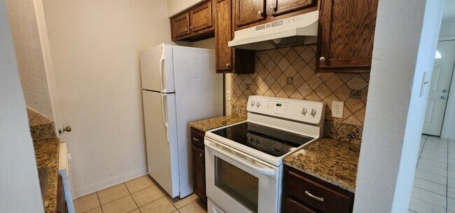 Building Photo - 715 San Mario Ct