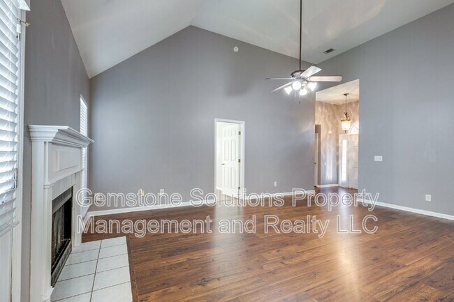 Building Photo - 3011 Baker Way