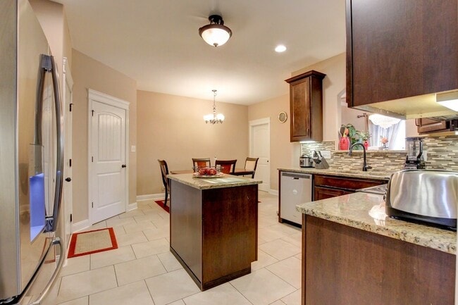 Building Photo - 2616 Browning Way