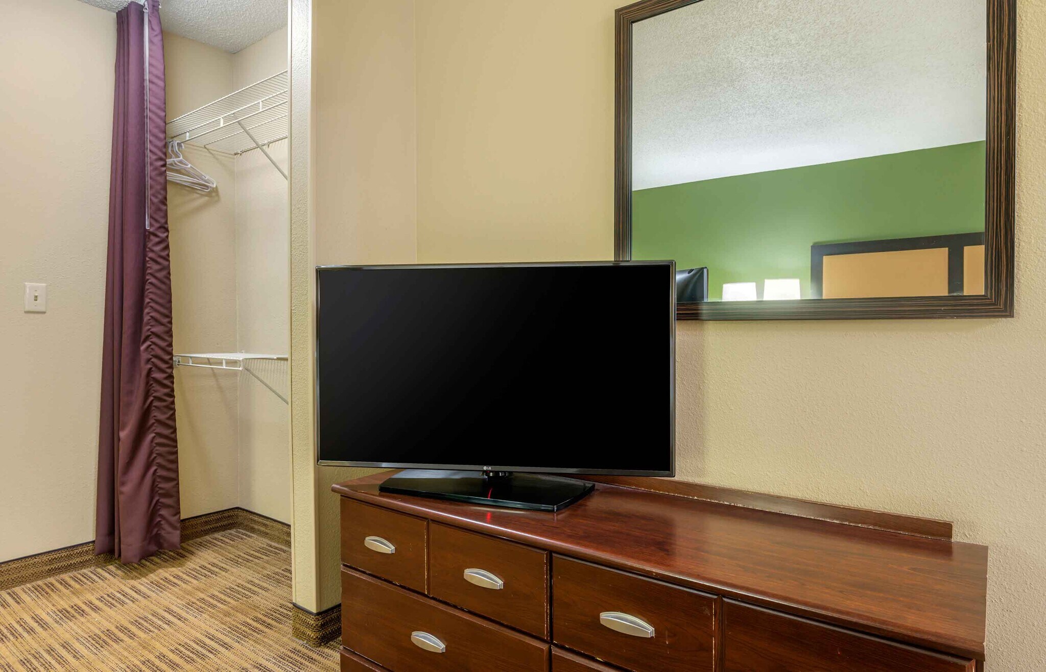 Building Photo - Furnished Studio-South Bend - Mishawaka - North