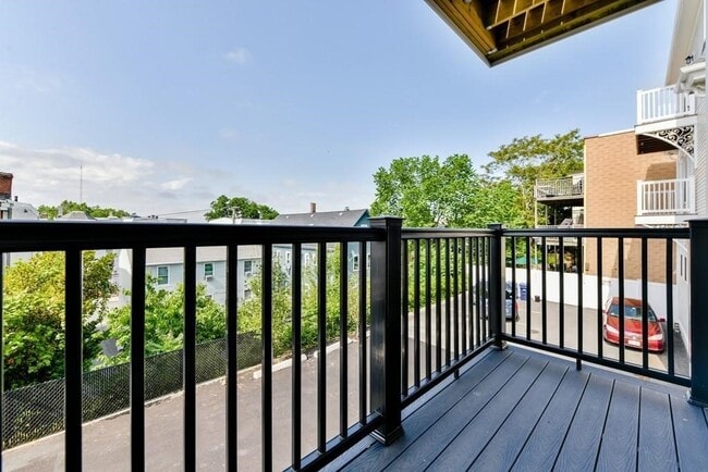 Building Photo - 44 W Eagle St