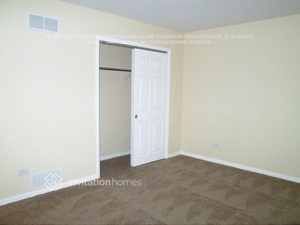 Building Photo - 822 Bradley Ave