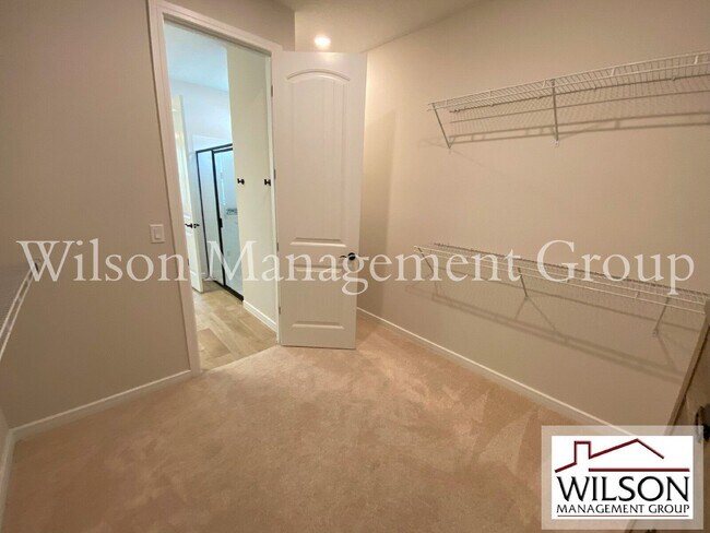 Building Photo - 3009 Green Park Drive