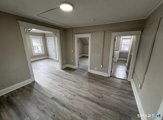 Building Photo - 166 Sherman Ave