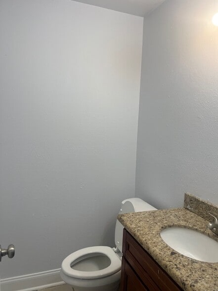 Building Photo - 2071 68th Ave