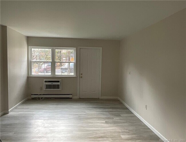 Building Photo - 1271 Washington St