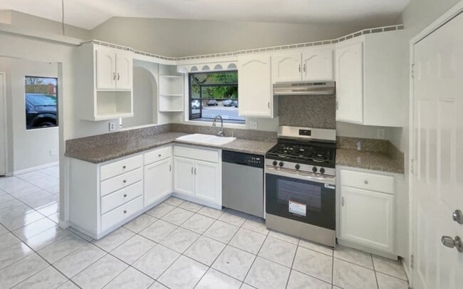 Building Photo - 376 Win Ct